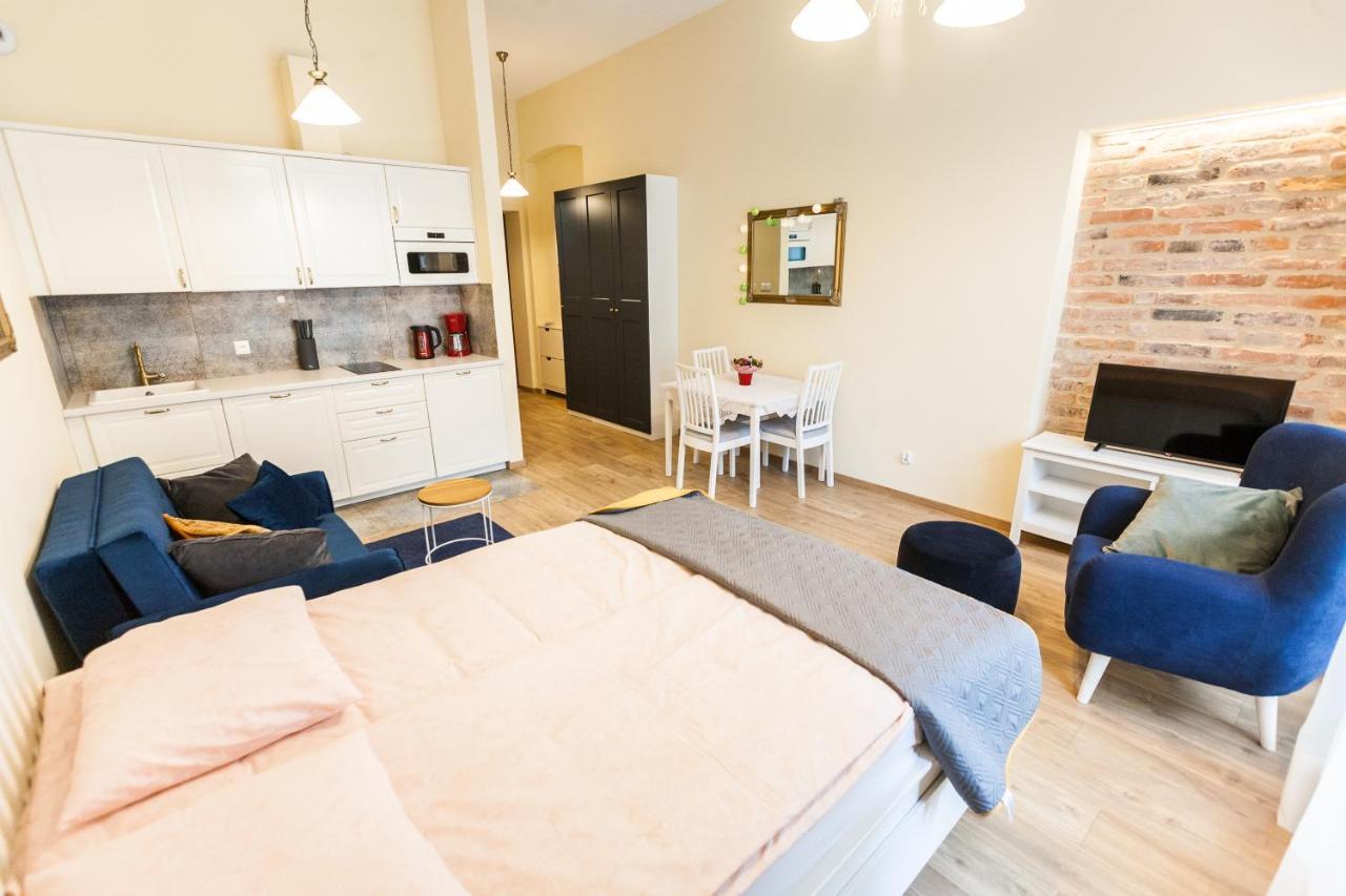 Vintage Sebastiana Apartment Krakow Luaran gambar