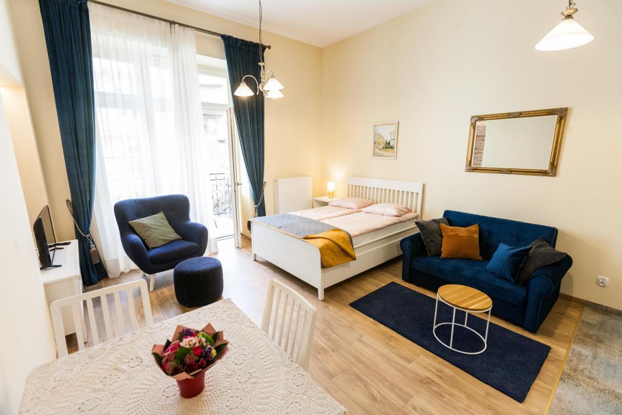 Vintage Sebastiana Apartment Krakow Luaran gambar