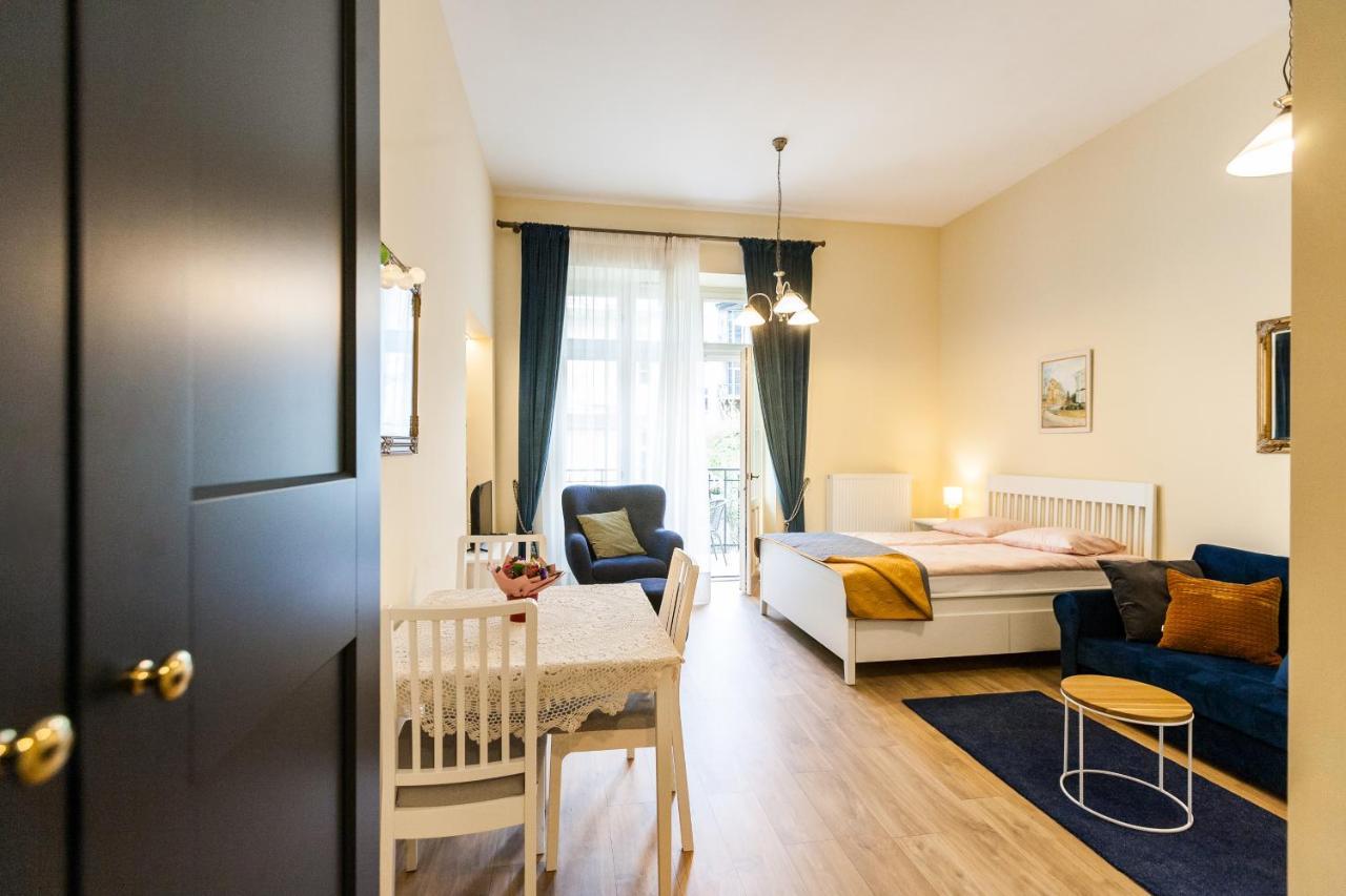Vintage Sebastiana Apartment Krakow Luaran gambar